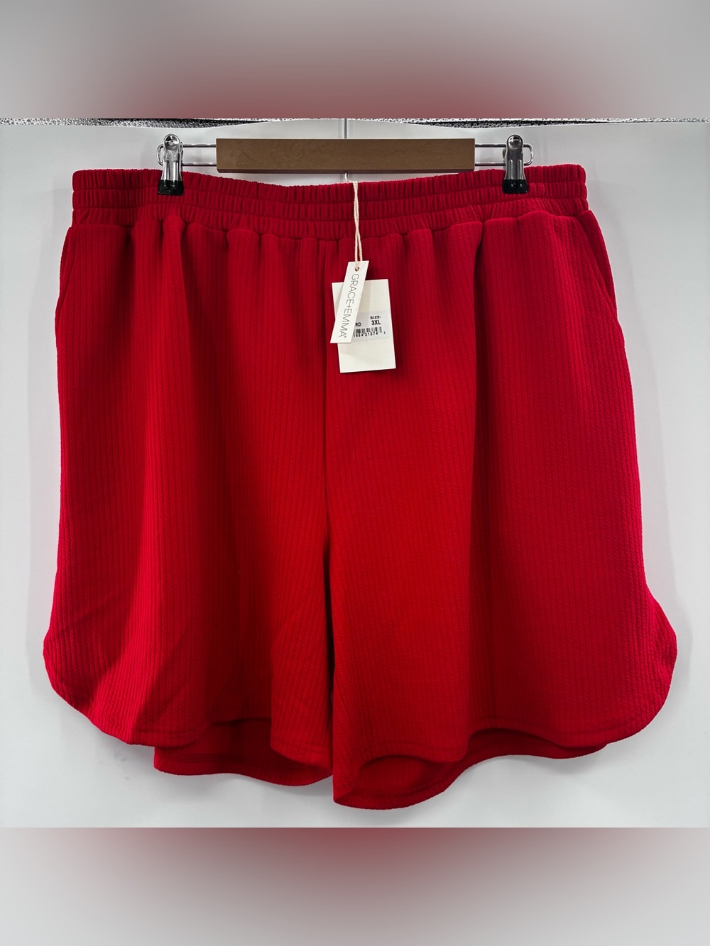 Grace + Emma Casual Women's Red Ribbed Elastic-Waist Shorts NWT size 3X